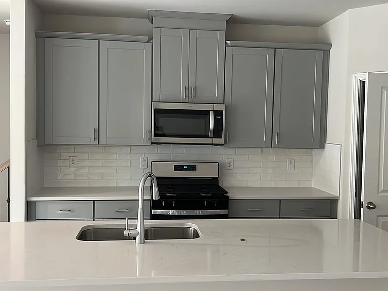 1515 Villageside Ct — Photo 3