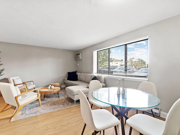 The Flats At Fox Hill — Photo 48
