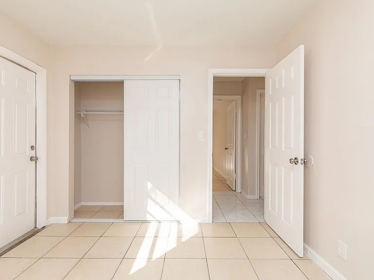 7750 SW 10th Ct — Photo 16