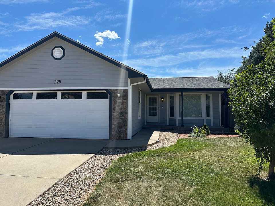 1st image of 225 Sandstone Ct