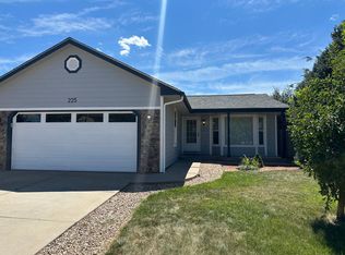 225 Sandstone Ct, Windsor, CO 80550
