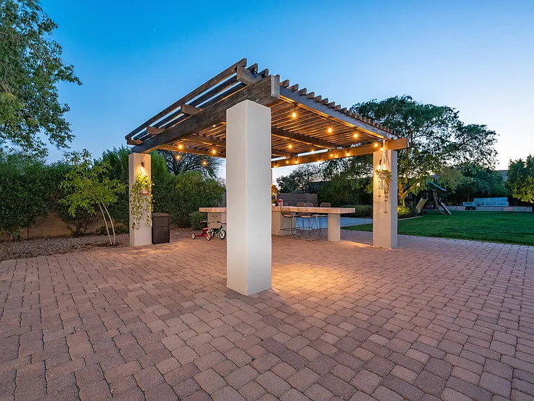 7417 E Paradise Dr — Photo 67