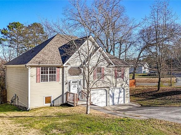 3rd image of 101 Twin Oaks Dr