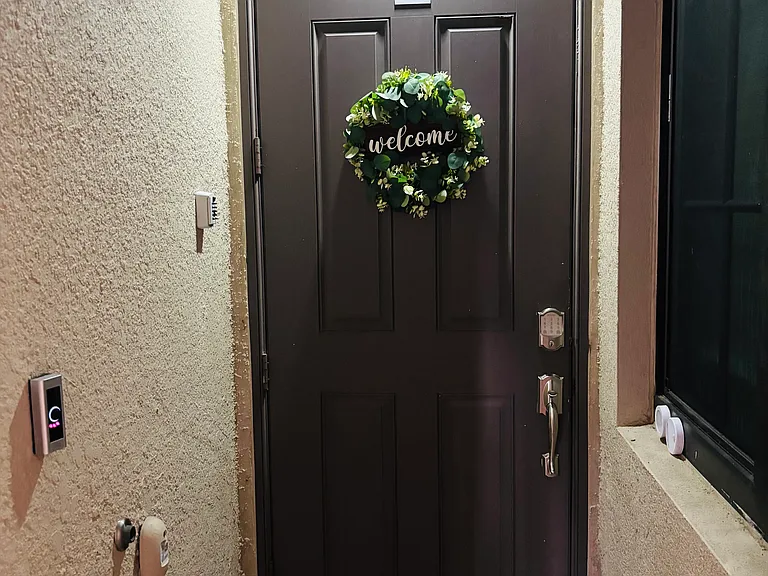 Exterior Entry
Digital Keypad