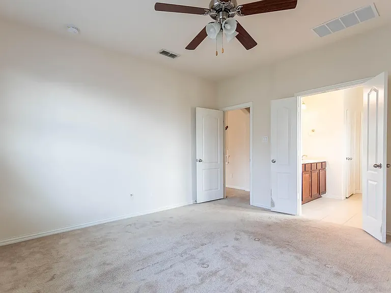 2601 Sun Creek Dr — Photo 13