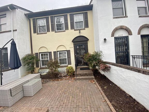 3rd image of 2940 Espana Ct