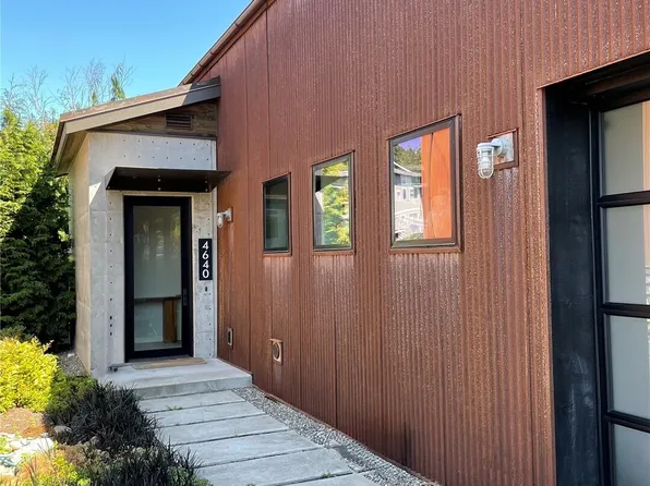 4640 Flying Goat Avenue NE #F, Bainbridge Island, WA 98110