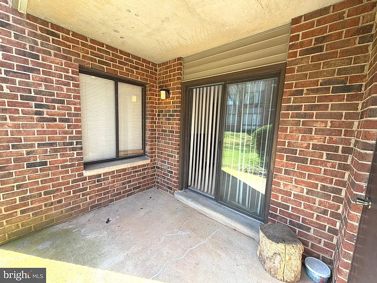 18131 Chalet Dr #24-103 — Photo 44