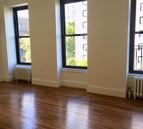 2nd image of 78 Manhattan Ave APT 4M