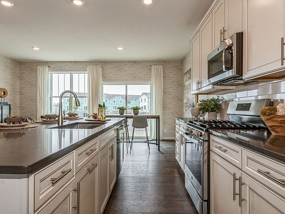 4th image of 2604 Martini St #2804