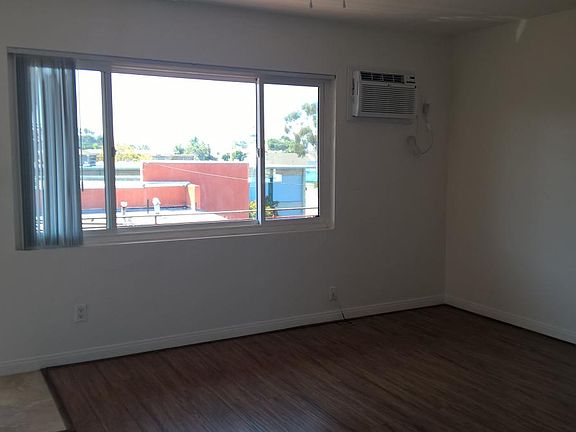 3rd image of 3962 1st Ave