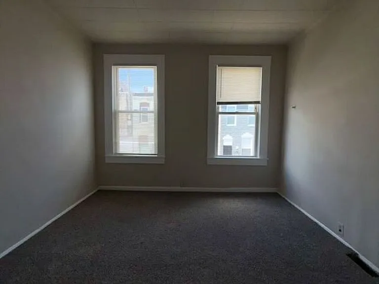 503 N Rose St — Photo 4