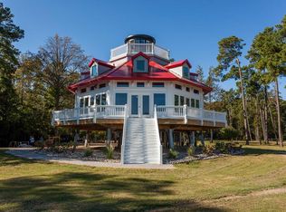 5759 Ware Point Rd, Gloucester, VA 23061