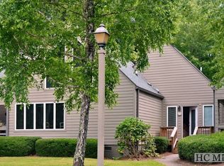 37 River Run Rd #1865, Sapphire, NC 28774