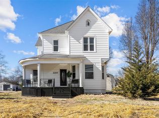 2257 Frank Scott Pkwy W, Belleville, IL 62223