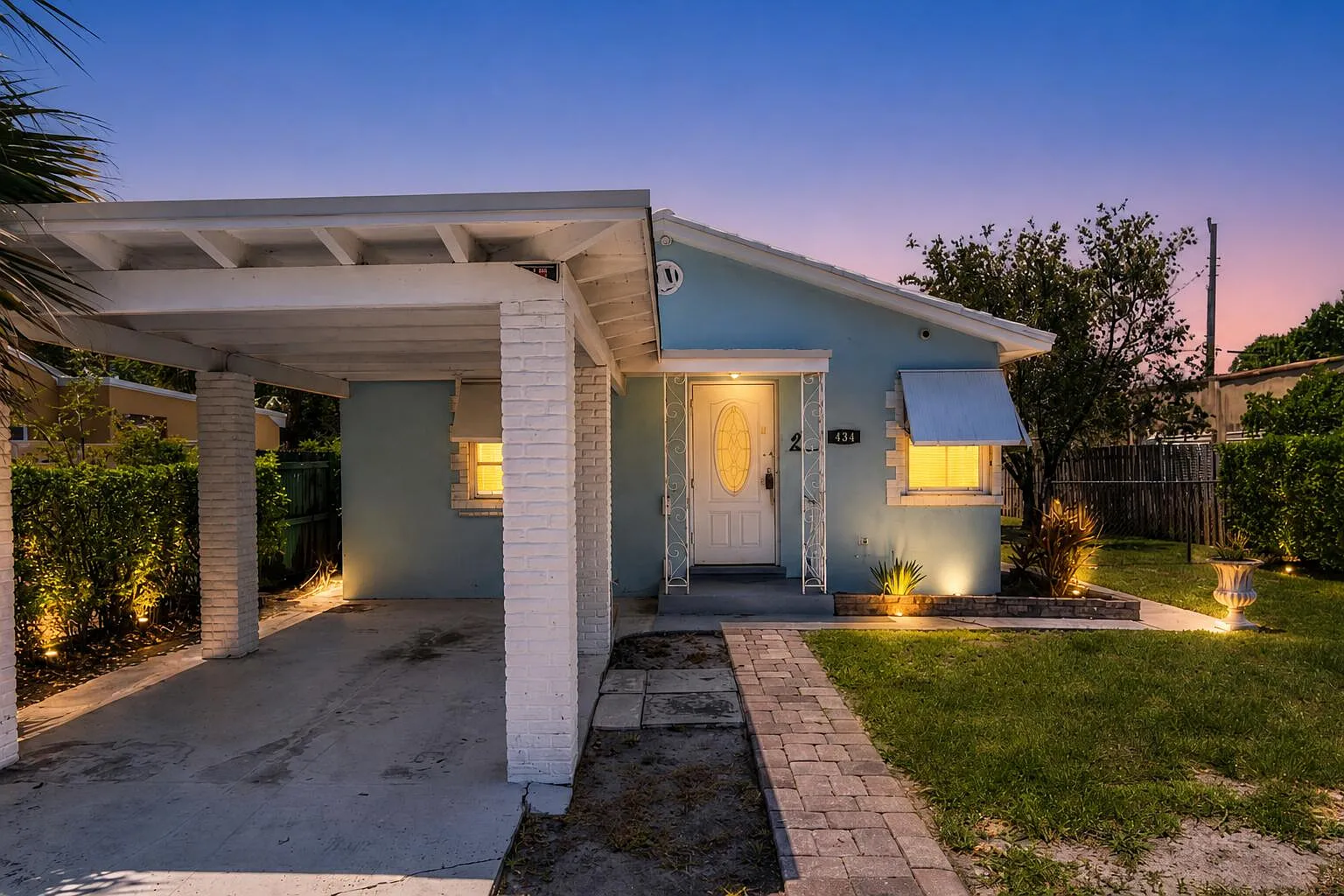 2 bed, 1.0 bath, 689 sqft, $2,250 — Photo 2