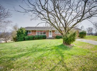 105 Ridge St, Surgoinsville, TN 37873