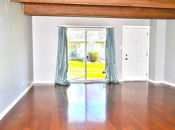 4th image of 522 Meadow Green Ln