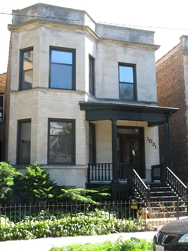 1031 W Dakin St #1 Photo 1