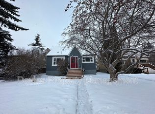 7728 76th Ave NW, Edmonton, AB T6C0H4
