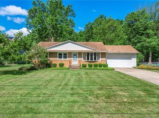 3250 Canterbury Rd, Westlake, OH 44145