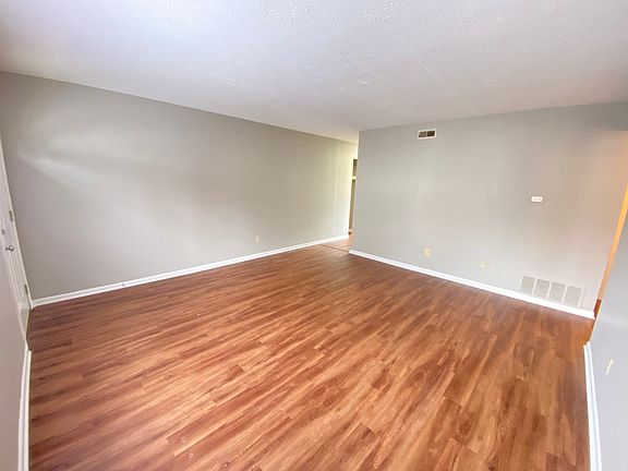 3rd image of 379 Wyandotte Ave APT 6