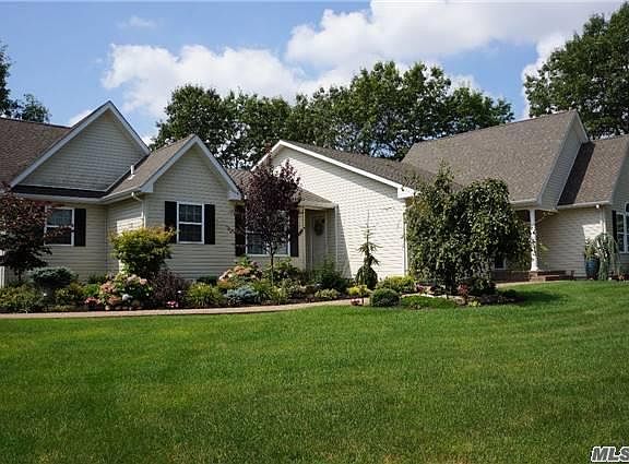 2nd image of 26 Savanna Cir