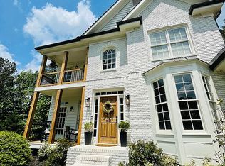 4515 Secret Trail Ct, Sugar Hill, GA 30518