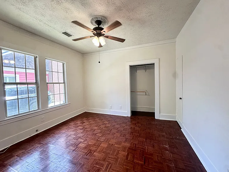 3867 Herschel St — Photo 10