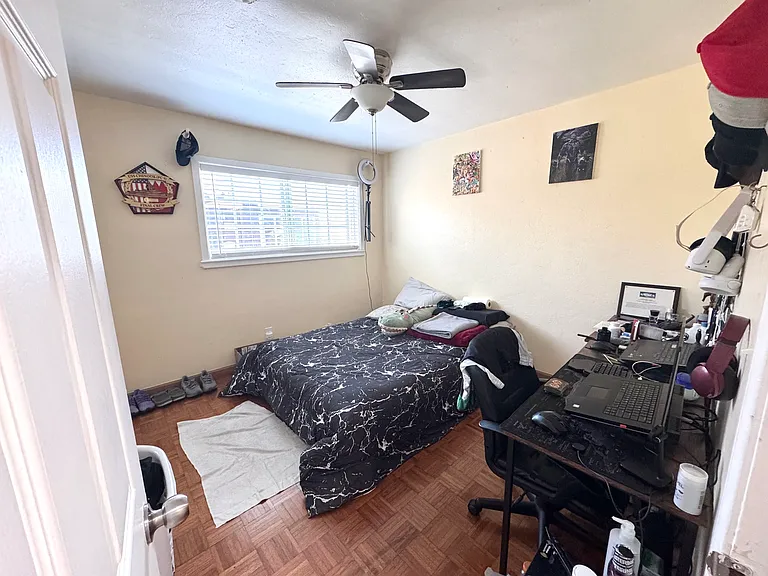 3203 Winlow St — Photo 5