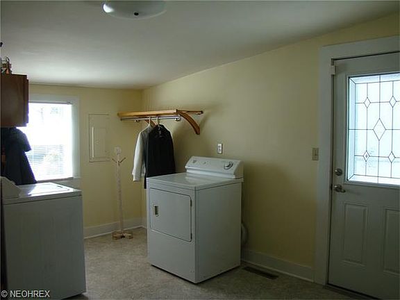 3rd image of 11055 North St