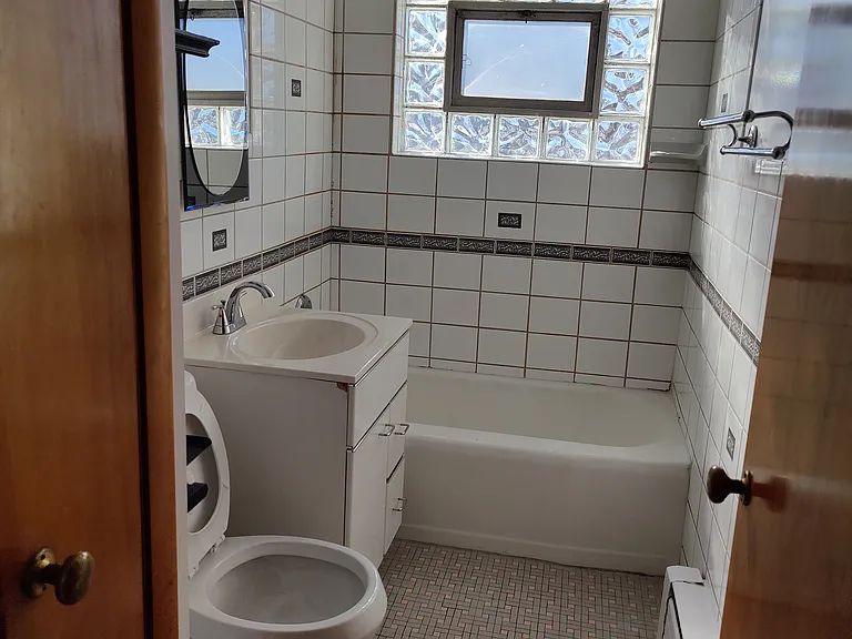 5855 N Elston Ave #2S — Photo 1