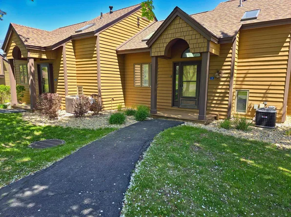 3 Creekwood Ln, Galena, IL 61036