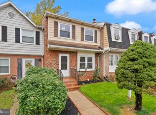 4332 Eileen Ct, Woodbridge, VA 22193