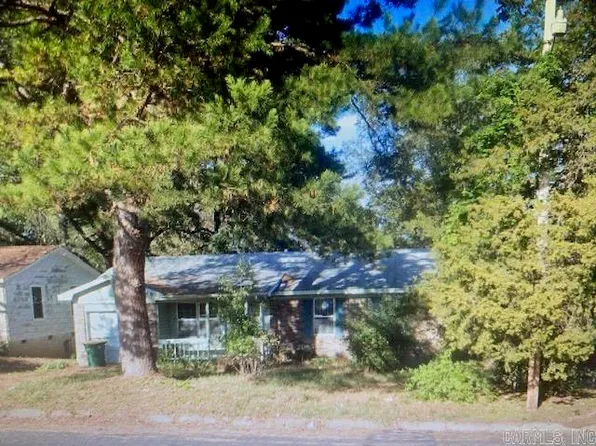 42 Rosemoor Dr, Little Rock, AR 72209