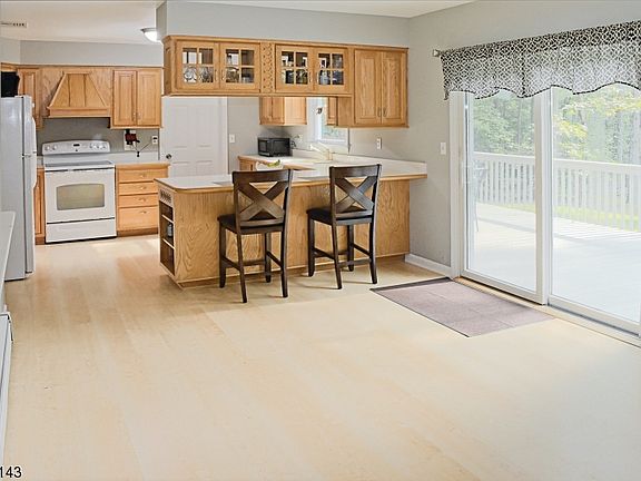 3rd image of 34 W Owassa Tpke