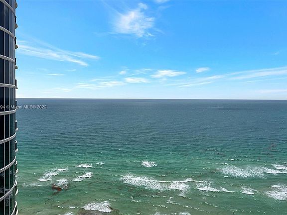 4th image of 17201 Collins Ave APT 2705