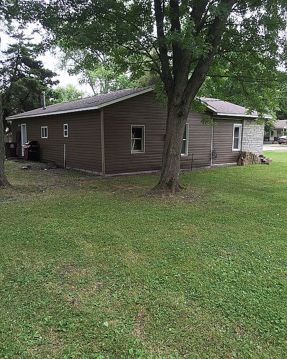 2nd image of 714 Cherry St