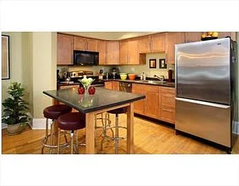 Building Photo - 483 Massachusetts Ave #1