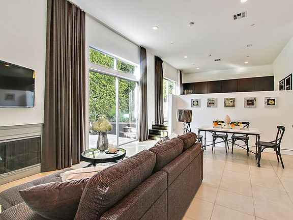 4th image of 8824 Rangely Ave #1