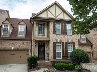 2262 Donnington Ln NW, Concord, NC 28027