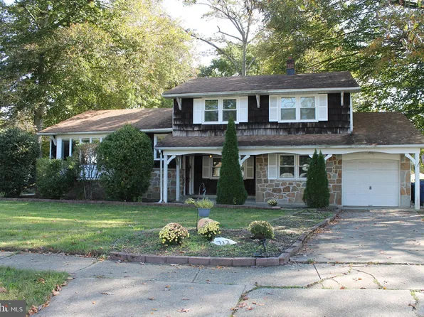 712 Parry Blvd, Cinnaminson, NJ 08077