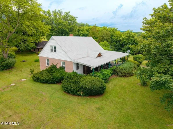 5493 Bedford Valley Rd, Bedford, PA 15522