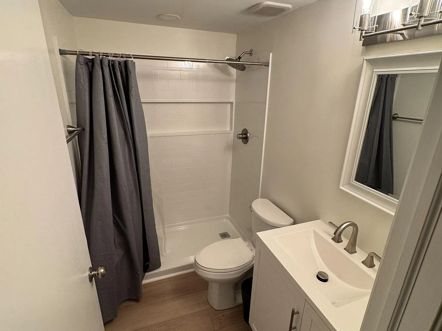 4 bed, 2.0 bath, 1632 sqft, $1,044 — Photo 2
