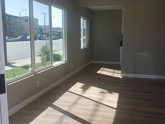 2nd image of 339 W 223rd St Front A