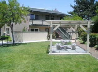 868 E Alvarado St APT 48, Fallbrook, CA 92028