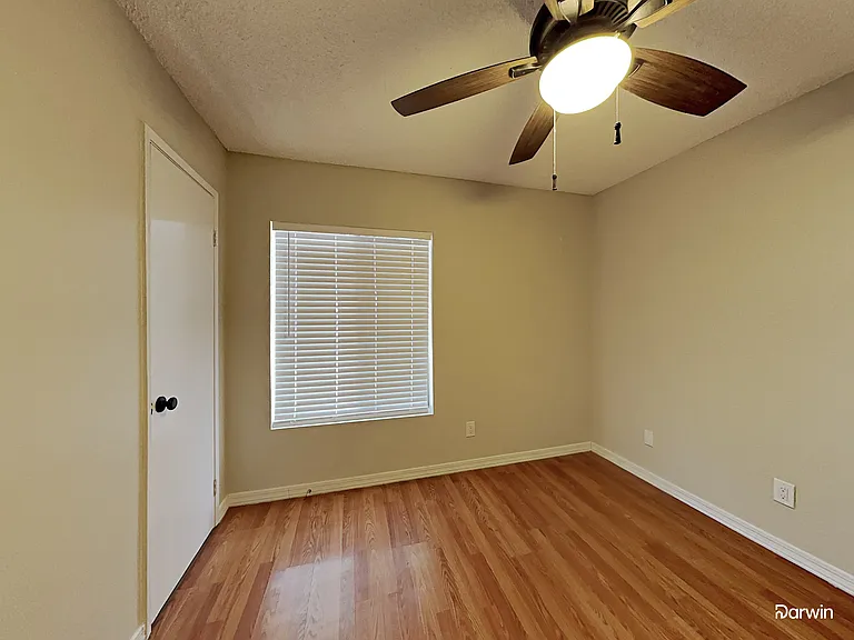 10248 W Medlock Dr — Photo 7