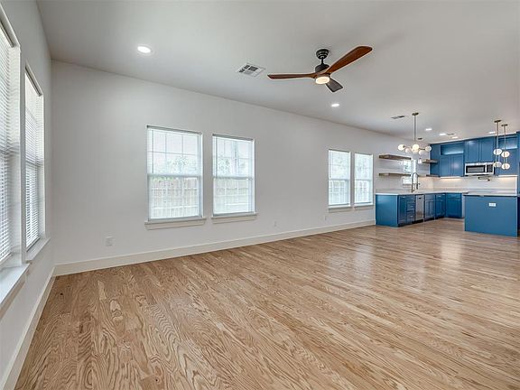 3rd image of 5012 S Byers Ave
