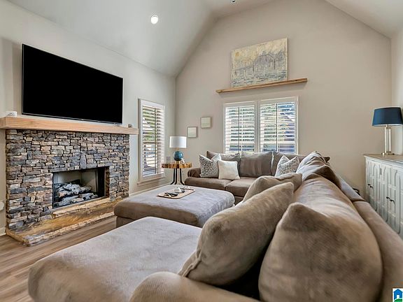5th image of 6052 Mountainview Trce