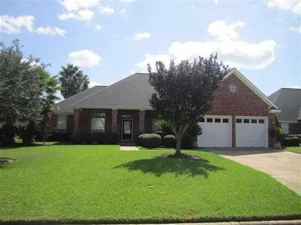 3950 Inverness Dr, Beaumont, TX 77707